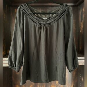 100% Silk Women’s Blouse Sz S 3/4 Sleeve Wide Neck Detailed Collar Formal Black